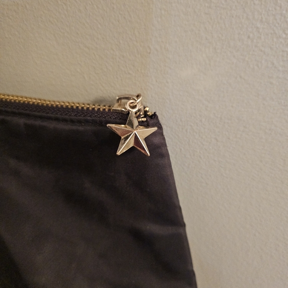 Givenchy Parfums Bag - Picture 3 of 6